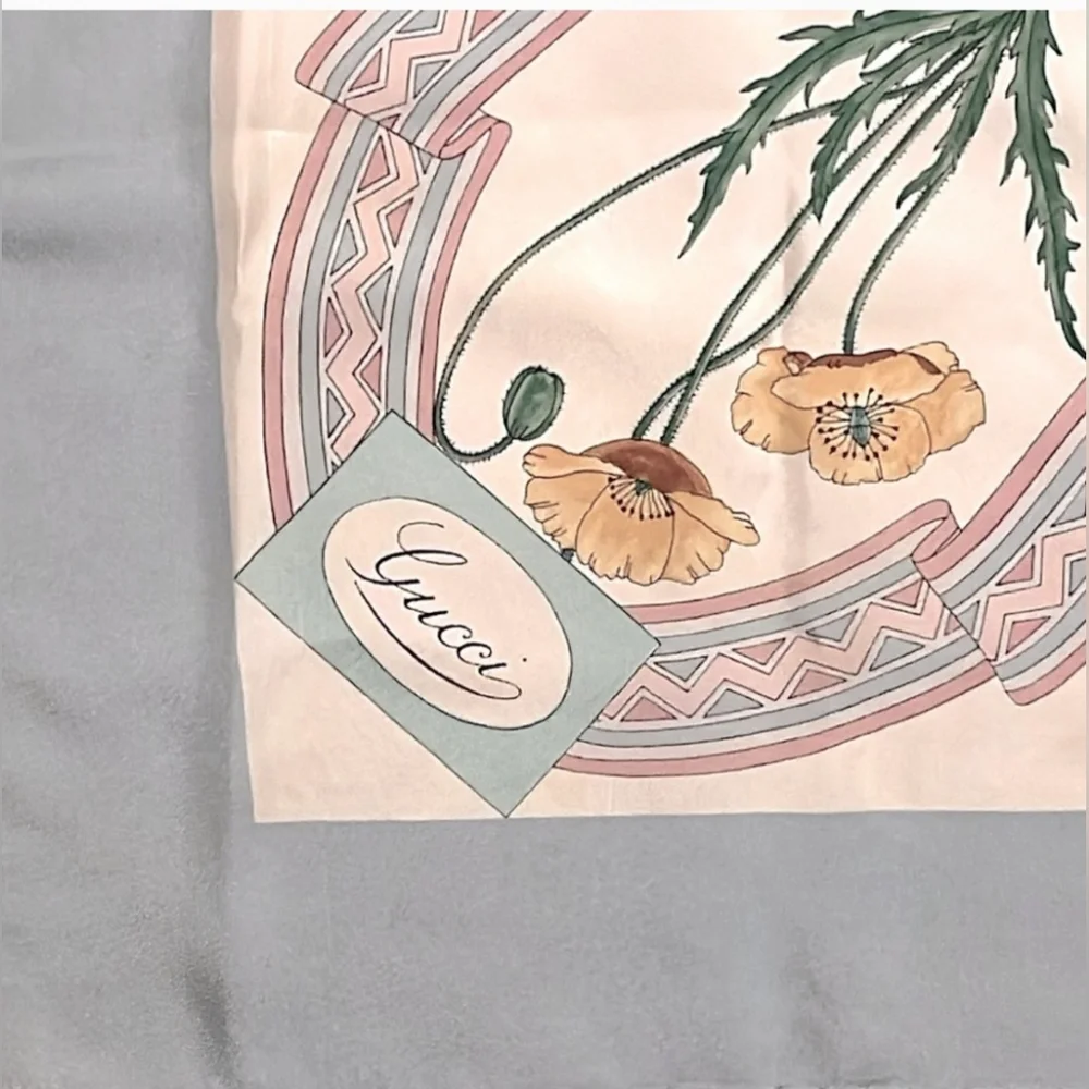Vintage Gucci VITTORIO ACCORNERO Rolled Edge Silk Scarf